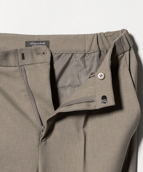 A DAY IN THE LIFE UNITED ARROWS（アデイインザライフユナイテッドアローズ）の「ドビー タック セミワイドパンツ ‐ウォッシャブル‐＜A DAY IN THE LIFE＞（その他パンツ・レディース・ベージュ/モカ/ブラック・36/38）」の18枚目の写真