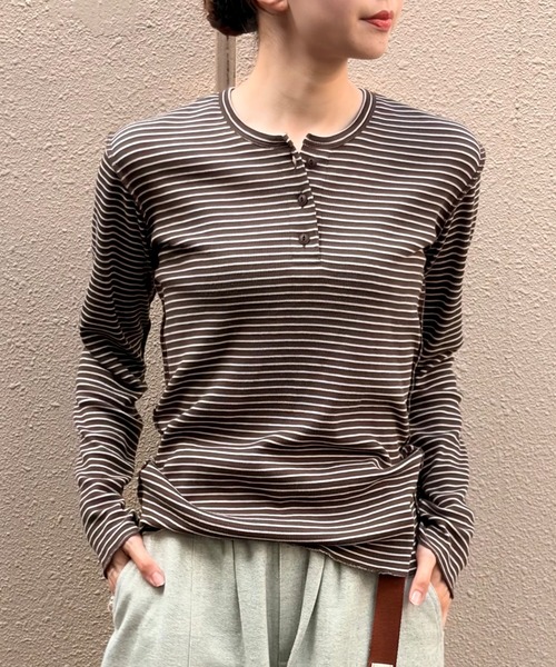MEYAME(メヤメ)の「MEYAME/メヤメ ボーダーソフトリブヘンリーネック BORDER SOFT RIB HENRY NECK MEY-2503(Tシャツ/カットソー・レディース・ブラウン/ピンク・FREE)」の14枚目の写真