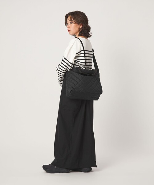LeSportsac(レスポートサック)の「【別注】<LeSportsac>デラックス イージーキャリー トート(キルティング)(トートバッグ・レディース・ブラック・FREE)」の4枚目の写真