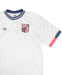 INNOCENT（イノセント）の「【T21】【umbro/アンブロ】2024 INGLAND ICONIC GRAPHIC JERSEY イングランド アイコニック グラフィック ジャージ UUM166562U（Tシャツ/カットソー）」