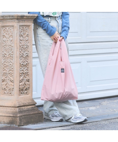 OMCC(オーエムシーシー)の「Shopping Bag Natural Ripstop M - ショッピングバッグ ナチュラルリップストップ M(エコバッグ/サブバッグ・レディース・ピンク系/セージグリーン/サンドベージュ/アイボリー/パープル/チャコールグレー・M)」の8枚目の写真