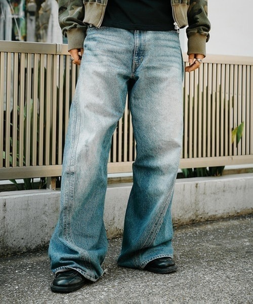 NVRFRGT（ネヴァーフォーゲット）の「3D TWISTED WIDE LEG JEANS（デニムパンツ・メンズ・インディゴブルー・1/4/3/2）」の10枚目の写真