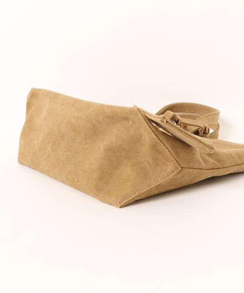 A.P.C.（アーペーセー）の「LE DRUMMER TOILE SMALL（トートバッグ・レディース・ベージュ・ONESIZE）」の3枚目の写真