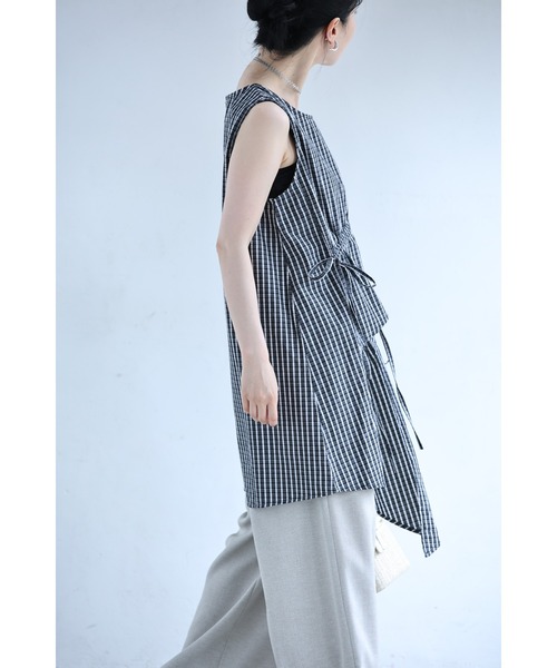 cawaii（カワイイ）の「シャーリングデザインのチェック柄変形チュニック（Tシャツ/カットソー・レディース・ブラック・FREE）」の5枚目の写真