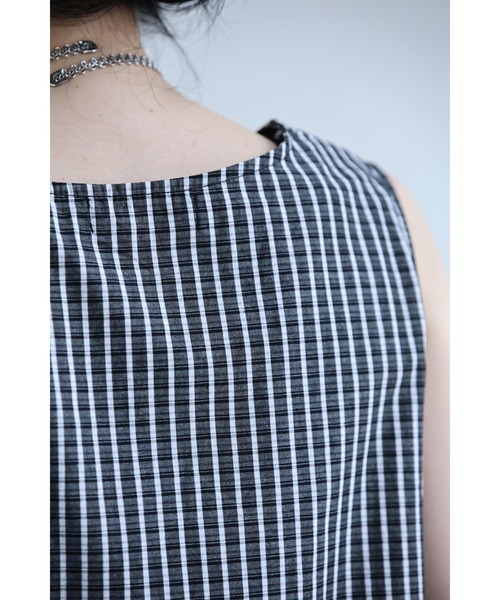 cawaii（カワイイ）の「シャーリングデザインのチェック柄変形チュニック（Tシャツ/カットソー・レディース・ブラック・FREE）」の7枚目の写真