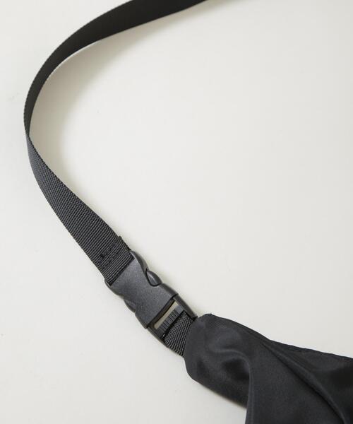 +phenix(プラスフェニックス)の「+phenix/別注 +phenix NYLON SHOULDER BAG(ショルダーバッグ・メンズ・ブラック・FREE)」の8枚目の写真