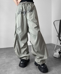 【履くだけで美脚見え!】レタリングムードワイドタックパンツ/2026秋新作 26AW パンツ ボトムス ウエストゴム フルレングス フロントデザイン 刺繍 2カラー ブラック カーキ 海外ガール ストリート メンズライク ナイロン