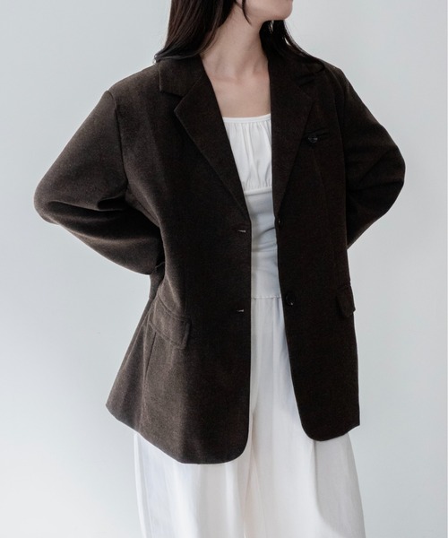 on:nue(オンニュ)の「【on:nue】スクエアネックギャザーカットソー /26-27 AW COLLECTION(Tシャツ/カットソー・レディース・グレー/ブラック/ホワイト/ブラウン・FREE)」の9枚目の写真