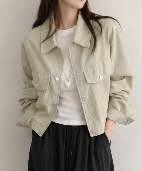 Achic(アシック)の「【26AW新作】ショート丈フラップポケットジャケット(デニムジャケット・レディース・ベージュ/アイボリー/ダークグレー・M)」の2枚目の写真