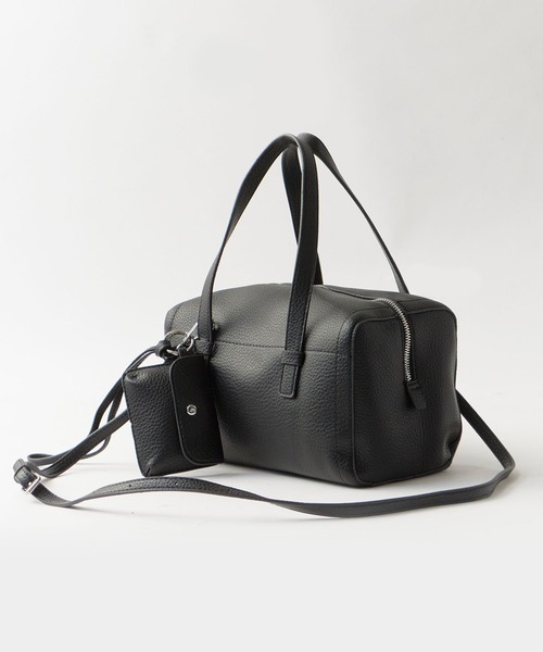 Chick(チック)の「2way Embossed Handbag with Mini Pouch / ミニポーチ付き 2WAY エンボス ハンドバッグ シボ加工 シンプル ベーシック 無地 レディース 2026年 夏 夏服(ショルダーバッグ・レディース・グレー/ブラック/ブルー/アイボリー・FREE)」の13枚目の写真