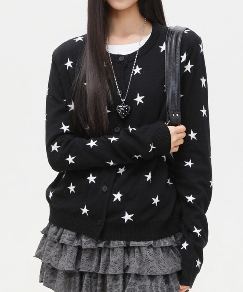 AVYL(アヴィル)の「星柄クルーネックニットカーディガン(カーディガン/ボレロ・レディース・ブラック・M)」の6枚目の写真