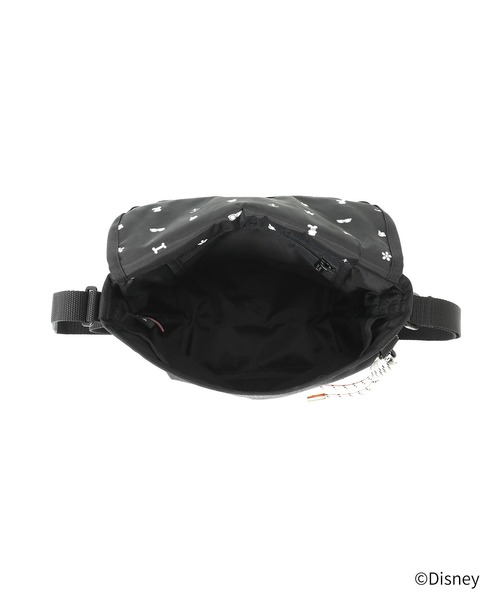 Manhattan Portage(マンハッタンポーテージ)の「NYLON MESSENGER BAG(XS)BACK POCKET W/ DIVIDER MAGNET / MICKEY / 26(メッセンジャーバッグ・レディース・ブラック・X-SMALL)」の6枚目の写真