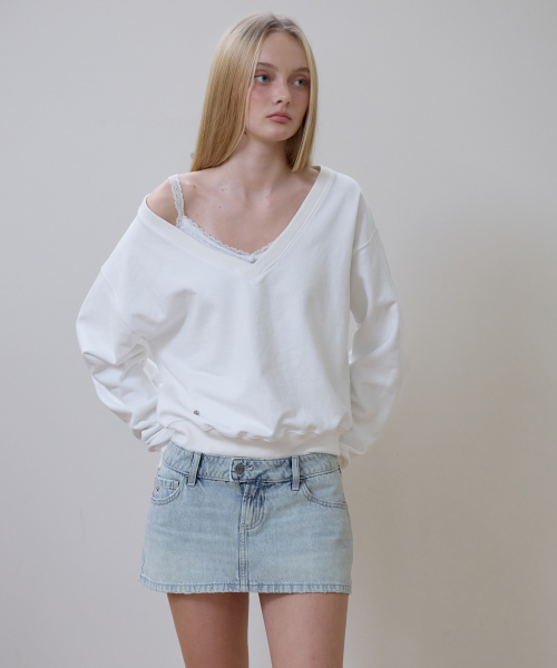 ROSEFRANTZ（ロゼフランツ）の「Deep V-neck Sweatshirt [Ivory]（スウェット・レディース・アイボリー・OS）」の9枚目の写真