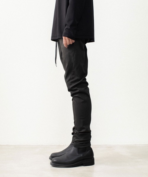 ATTACHMENT(アタッチメント)の「【LIMITED】ラバーストレッチツイル 3D パンツ / RUBBER STRETCH TWILL THREE DIMENSIONAL PANTS(デニムパンツ・メンズ・ダークグレー/ブラック・3/2/1/4)」の6枚目の写真