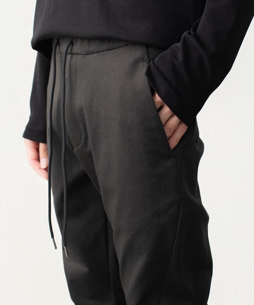 ATTACHMENT(アタッチメント)の「【LIMITED】ラバーストレッチツイル 3D パンツ / RUBBER STRETCH TWILL THREE DIMENSIONAL PANTS(デニムパンツ・メンズ・ダークグレー/ブラック・3/2/1/4)」の10枚目の写真