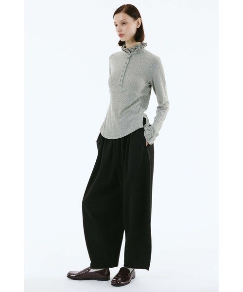HeRIN.CYE（ヘリンドットサイ）の「Cocoon easy pants（その他パンツ・レディース・ブラック/グレー/カーキ・38/36）」の6枚目の写真