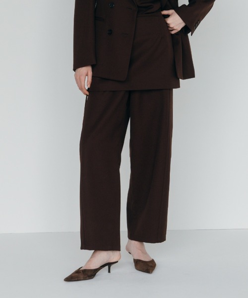 CREDONA(クレドナ)の「【THE C】ICHIGUN WIDE BEETLE PANTS/イチグンワイドビートルパンツ(その他パンツ・レディース・ブラック/グレー/ブラウン・2/0/1)」の1枚目の写真