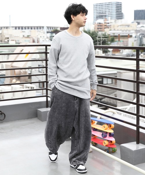 ８(eight)（エイト）の「ロング丈長袖ワッフル生地カットソー（Tシャツ/カットソー・メンズ・ブラック/ホワイト/グレー/ブラック系その他2/ホワイト×ネイビー/ホワイト×ブラック/ホワイト系その他2/ネイビー・LARGE/MEDIUM/X-LARGE/SMALL）」の14枚目の写真