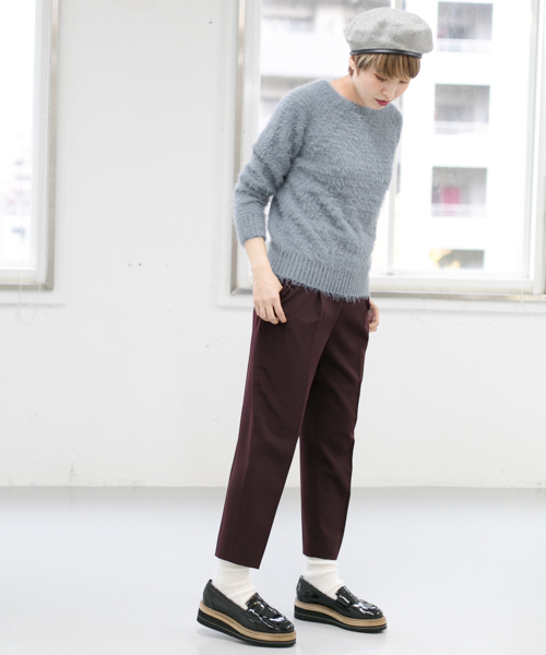 KBF（ケイビーエフ）の「KBF フェザーモールニット（ニット/セーター・レディース・ブルー/レッド/ライトベージュ・ONE）」の7枚目の写真