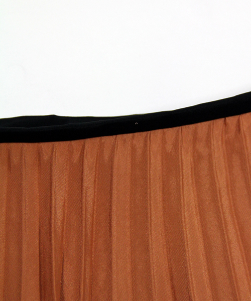 UNITED ARROWS（ユナイテッドアローズ）の「SACRA プリーツスカート† ◆（スカート・レディース・マスタード/オレンジ・36/38）」の4枚目の写真