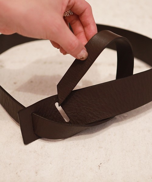 TODAYFUL（トゥデイフル）の「バックルレザーベルト（ベルト・レディース・ブラック/ブラウン・FREE）」の8枚目の写真