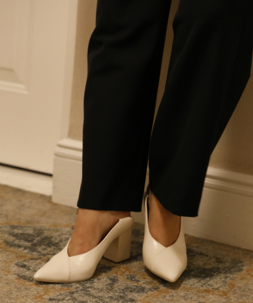 EIMY ISTOIRE（エイミーイストワール）の「スクエアヒールバブーシュ（その他シューズ・レディース・ブラック/ピンクベージュ/ホワイト・SMALL/MEDIUM/LARGE）」の6枚目の写真
