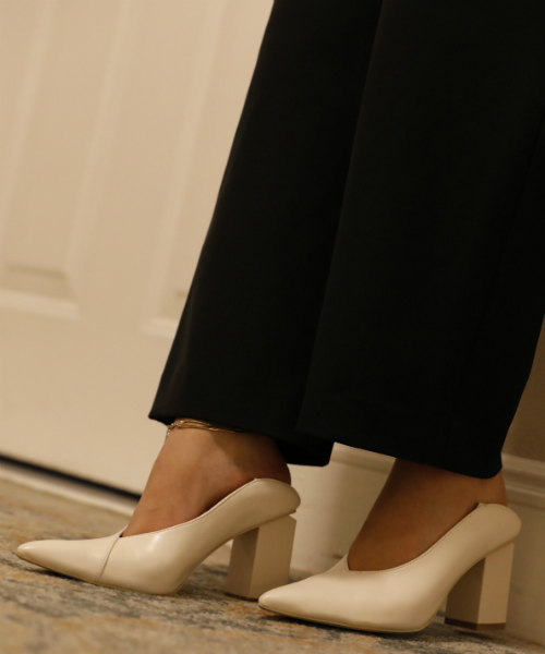 EIMY ISTOIRE（エイミーイストワール）の「スクエアヒールバブーシュ（その他シューズ・レディース・ブラック/ピンクベージュ/ホワイト・SMALL/MEDIUM/LARGE）」の8枚目の写真