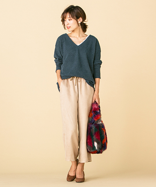 LIPSTAR(リップスター)の「Vネックニットソー(Tシャツ/カットソー・レディース・ブラック/イエロー/グレー/グリーン・M)」の16枚目の写真