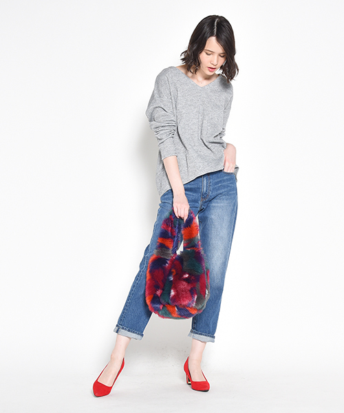 LIPSTAR(リップスター)の「Vネックニットソー(Tシャツ/カットソー・レディース・ブラック/イエロー/グレー/グリーン・M)」の17枚目の写真