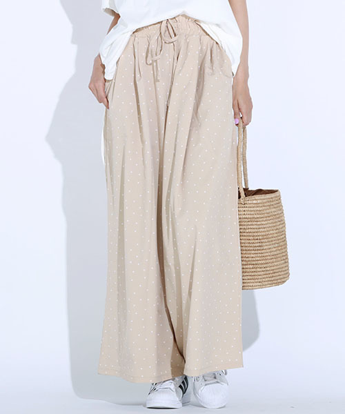 LIPSTAR（リップスター）の「【WEB別注】ドットギャザーワイドパンツ（その他パンツ・レディース・ブラック系その他/ベージュ系その他・M）」の2枚目の写真