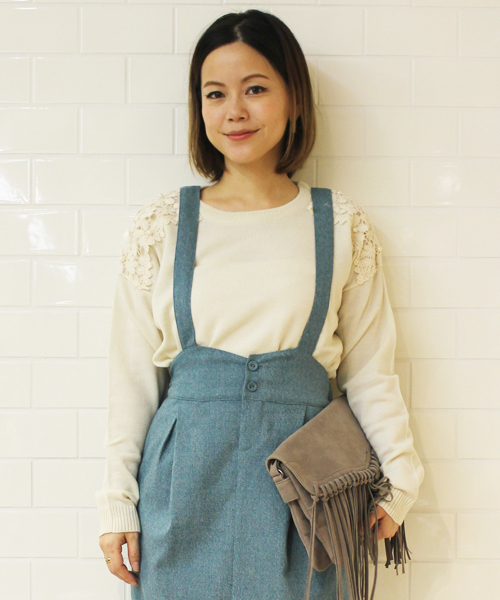 mystic（ミスティック）の「肩レースプルオーバー（ニット/セーター・レディース・ネイビー/ピンク/ブラック/ブルー/グレー/アイボリー・ﾌﾘ-）」の3枚目の写真