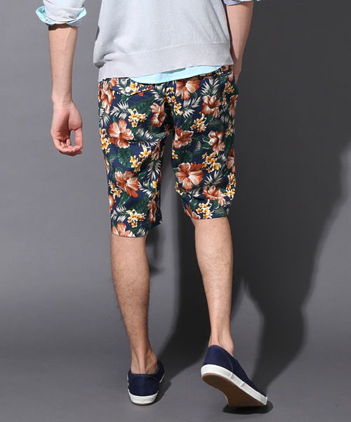 UNION STATION（ユニオンステーション）の「【スマート6月号/2014　成宮寛貴さん着用】 フラワープリントショーツ/花柄ショーツ（その他パンツ・メンズ・キナリ/ネイビー・LARGE/MEDIUM/LL）」の10枚目の写真