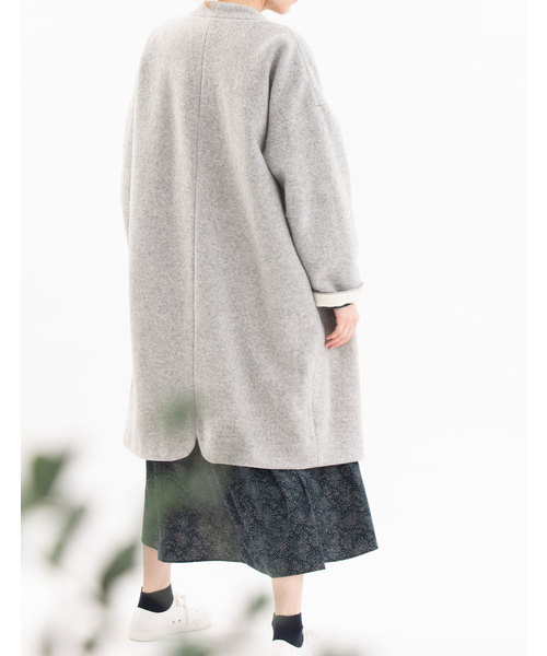 nop de nod（ノップドゥノッド）の「Pommeウール圧縮ニットノーカラー