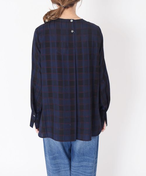 SHIPS（シップス）の「チェック/ストライプクルーネックブラウス◇（シャツ/ブラウス・レディース・ベージュ/ネイビー/イエロー系その他・ONE SIZE）」の22枚目の写真