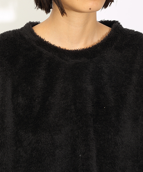 i（アイ）の「ファーTシャツ（Tシャツ/カットソー・レディース・ホワイト/ブラック・FREE）」の5枚目の写真