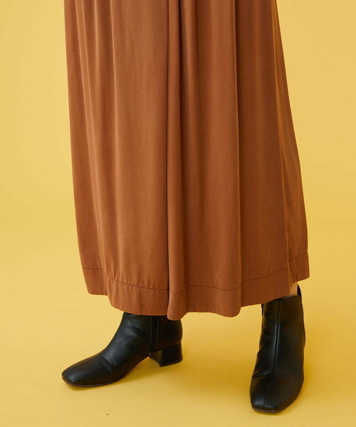 Jocomomola(ホコモモラ)の「レーヨンタックワイドパンツ(その他パンツ・レディース・グリーン/サンドベージュ・40)」の9枚目の写真