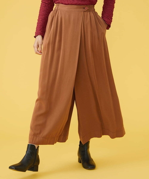 Jocomomola(ホコモモラ)の「レーヨンタックワイドパンツ(その他パンツ・レディース・グリーン/サンドベージュ・40)」の13枚目の写真