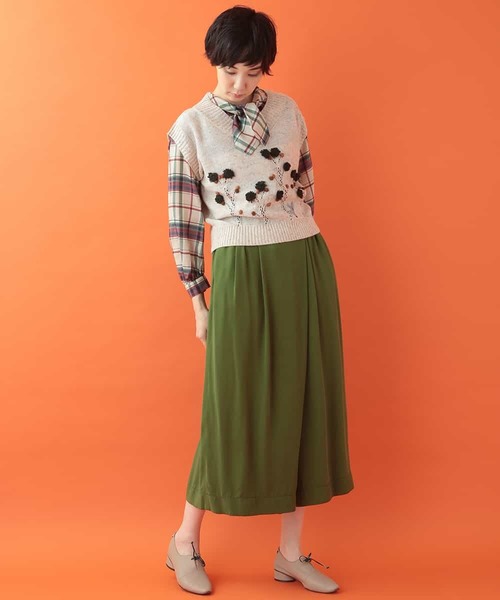 Jocomomola(ホコモモラ)の「レーヨンタックワイドパンツ(その他パンツ・レディース・グリーン/サンドベージュ・40)」の1枚目の写真