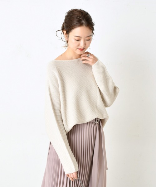 DouDou(ドゥドゥ)の「ホールガータボートネックプルオーバー(ニット/セーター・レディース・ブラウン/モスグリーン/ホワイト系その他・FREE)」の2枚目の写真