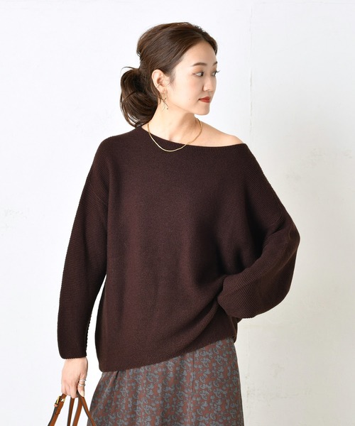 DouDou(ドゥドゥ)の「ホールガータボートネックプルオーバー(ニット/セーター・レディース・ブラウン/モスグリーン/ホワイト系その他・FREE)」の1枚目の写真