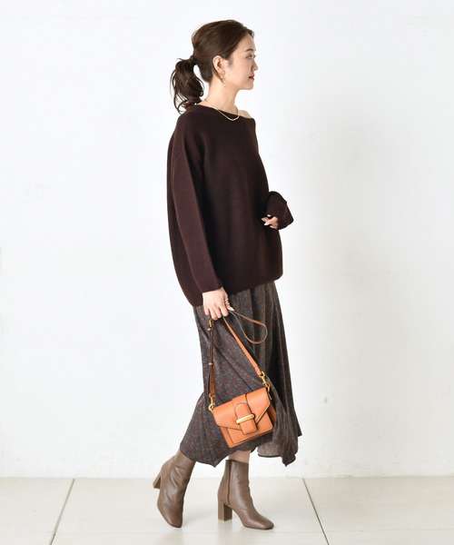 DouDou(ドゥドゥ)の「ホールガータボートネックプルオーバー(ニット/セーター・レディース・ブラウン/モスグリーン/ホワイト系その他・FREE)」の17枚目の写真