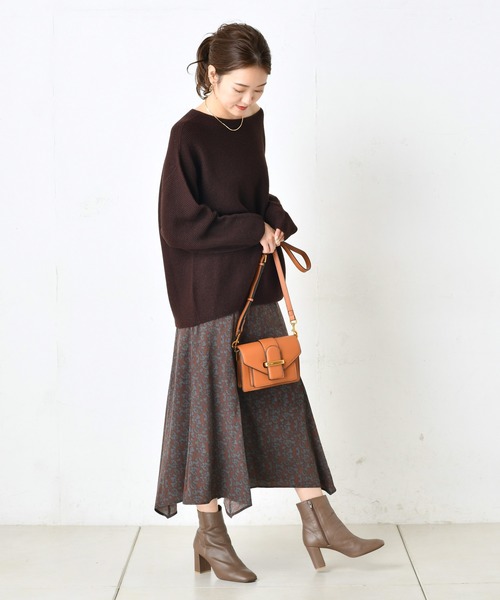 DouDou(ドゥドゥ)の「ホールガータボートネックプルオーバー(ニット/セーター・レディース・ブラウン/モスグリーン/ホワイト系その他・FREE)」の18枚目の写真