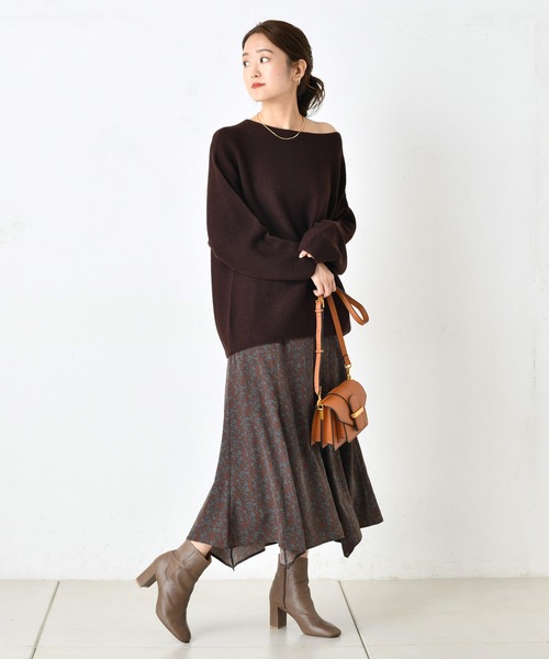 DouDou(ドゥドゥ)の「ホールガータボートネックプルオーバー(ニット/セーター・レディース・ブラウン/モスグリーン/ホワイト系その他・FREE)」の9枚目の写真