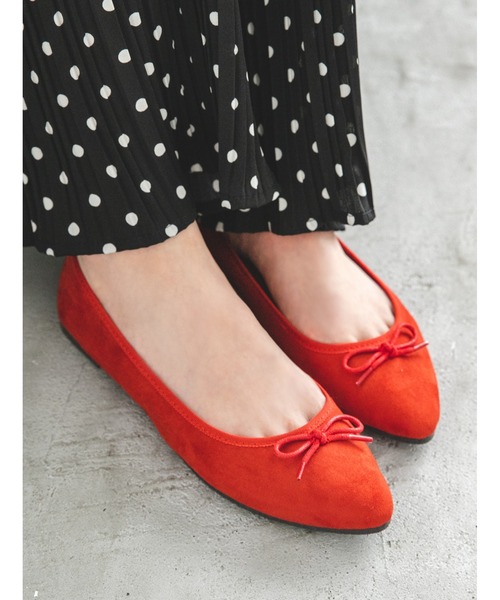 fifth(フィフス)の「【スタイリストプロデュース】ポインテッドフラットパンプス(バレエシューズ・レディース・ブラック/シルバー/ホワイト/ゴールド/レッド/ブルー系その他/アニマル/レッド系その他・23.0cm/24.0cm/23.5cm/24.5cm/25.0cm/22.5cm)」の5枚目の写真