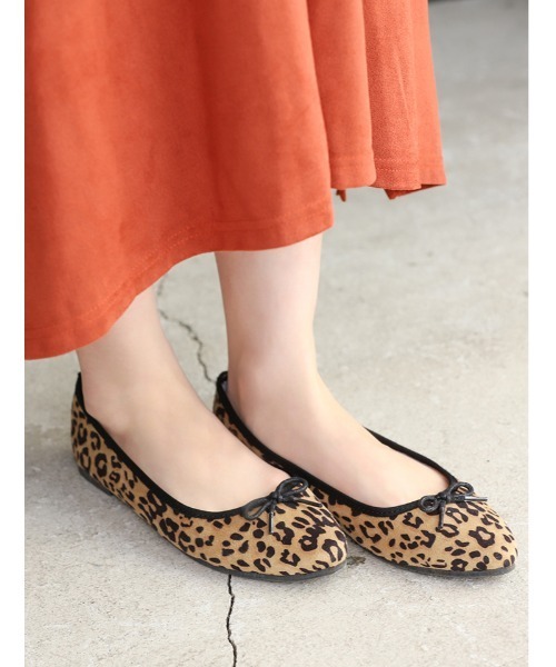 fifth(フィフス)の「【スタイリストプロデュース】ポインテッドフラットパンプス(バレエシューズ・レディース・ブラック/シルバー/ホワイト/ゴールド/レッド/ブルー系その他/アニマル/レッド系その他・23.0cm/24.0cm/23.5cm/24.5cm/25.0cm/22.5cm)」の8枚目の写真