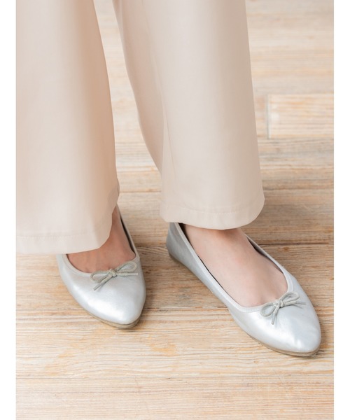 fifth(フィフス)の「【スタイリストプロデュース】ポインテッドフラットパンプス(バレエシューズ・レディース・ブラック/シルバー/ホワイト/ゴールド/レッド/ブルー系その他/アニマル/レッド系その他・23.0cm/24.0cm/23.5cm/24.5cm/25.0cm/22.5cm)」の12枚目の写真