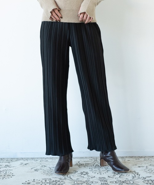 flowriri(フロウリリ)の「flowriri ランダムプリーツパンツ(その他パンツ・レディース・ブラック/ベージュ/パープル/ブラウン・FREE)」の1枚目の写真