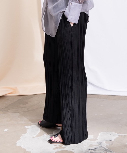 flowriri(フロウリリ)の「flowriri ランダムプリーツパンツ(その他パンツ・レディース・ブラック/ベージュ/パープル/ブラウン・FREE)」の6枚目の写真