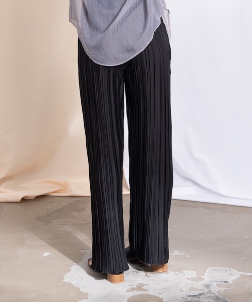 flowriri(フロウリリ)の「flowriri ランダムプリーツパンツ(その他パンツ・レディース・ブラック/ベージュ/パープル/ブラウン・FREE)」の8枚目の写真