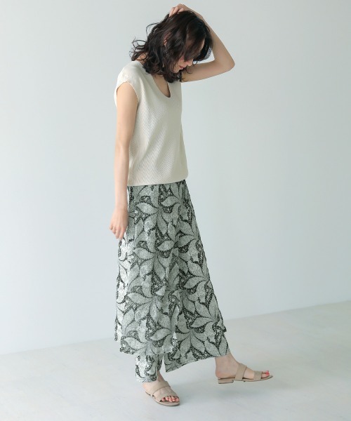 Bou Jeloud（ブージュルード）の「スカートレイヤーパンツ（その他パンツ・レディース・オフホワイト/ブラック・38）」の11枚目の写真